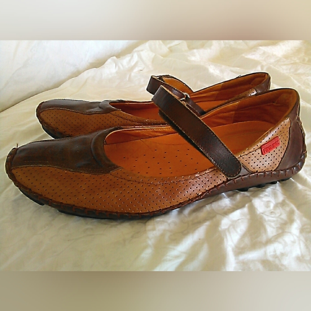 PIKOLINOS Brown Two-Tone Leather Mary Jane Flats - Picture 6 of 6